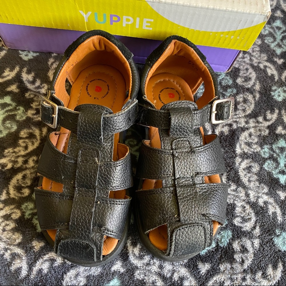 Black leather sandals size 9.5